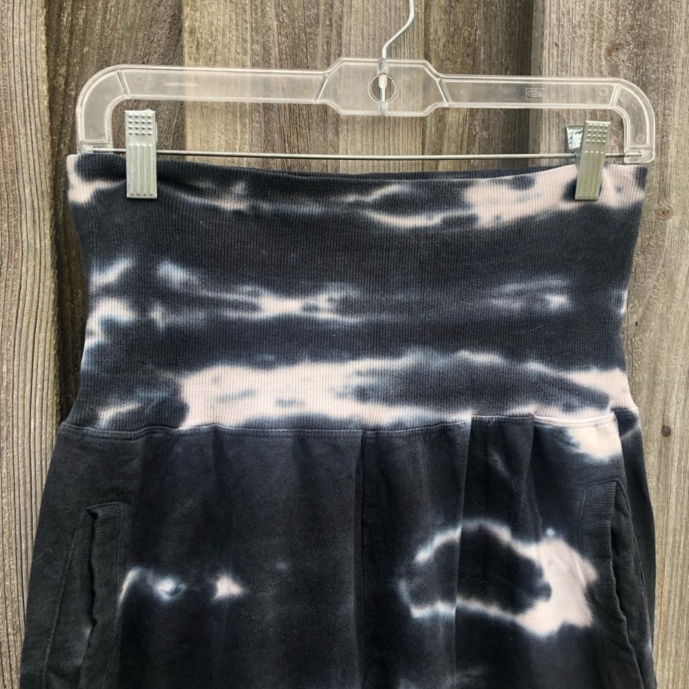 Young Fabulous & Broke the Groove harem jogger pants. - Picture 4 of 7